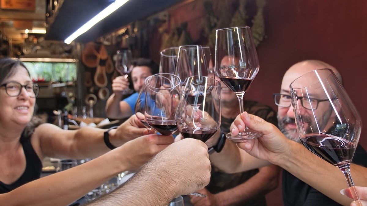 Cheers to an unforgettable day of wine and discovery in the Douro Valley