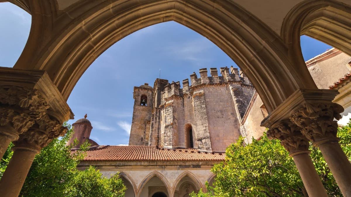 Private Tomar Walking Tour – Knights Templar & Jewish Heritage