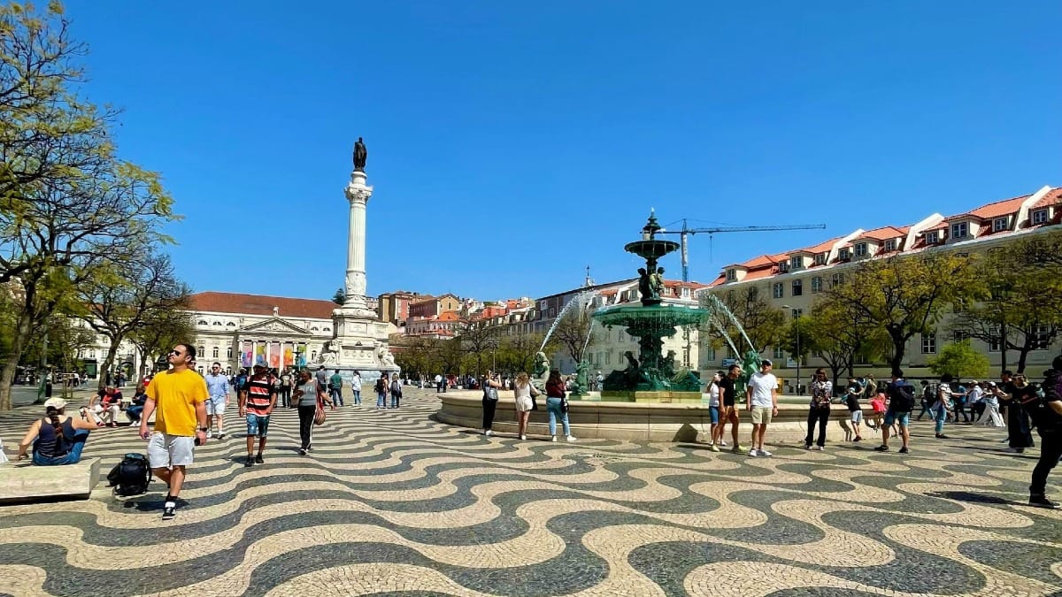8jzT private walking tour rossio square