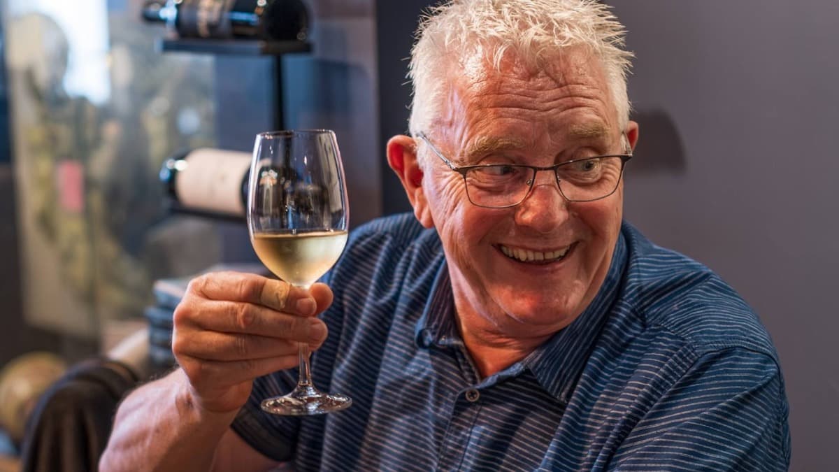 São Miguel Evening Wine & Food Tour in Ponta Delgada