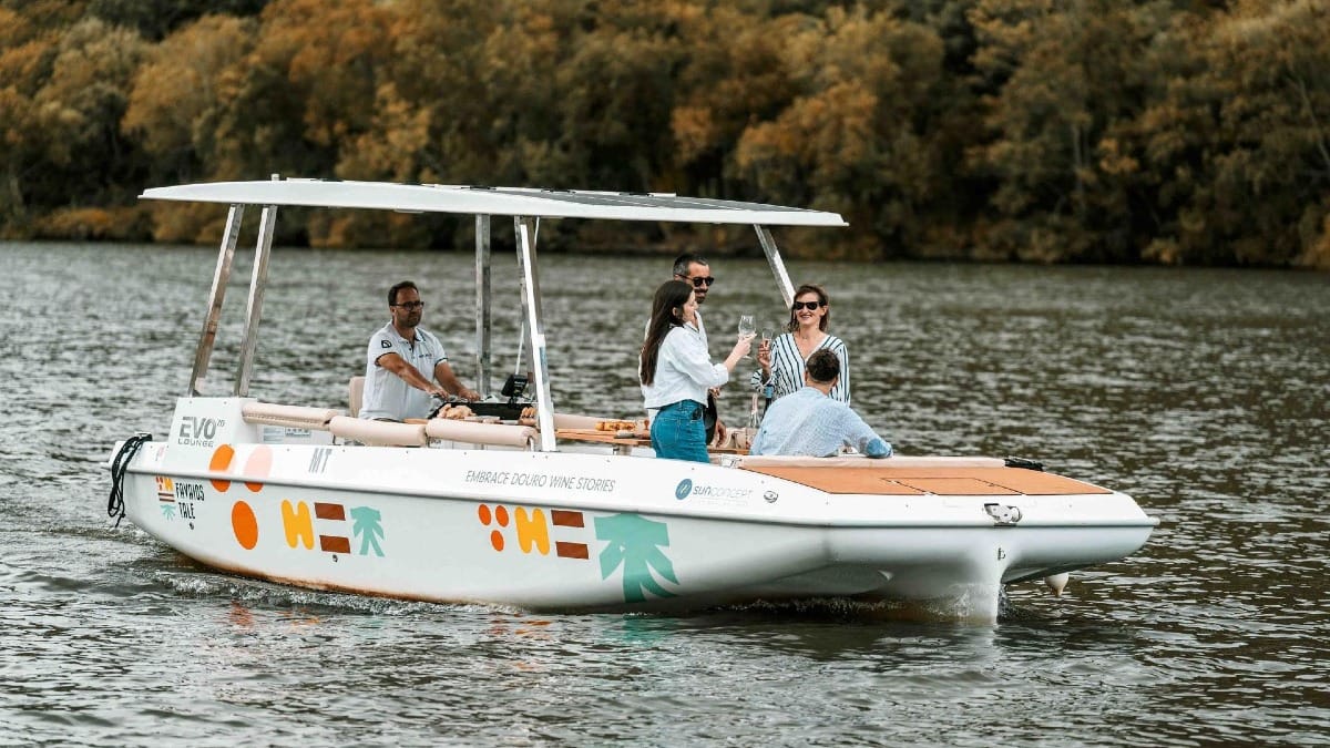 Diba small group sustainable boat tour from pinhao douro valley