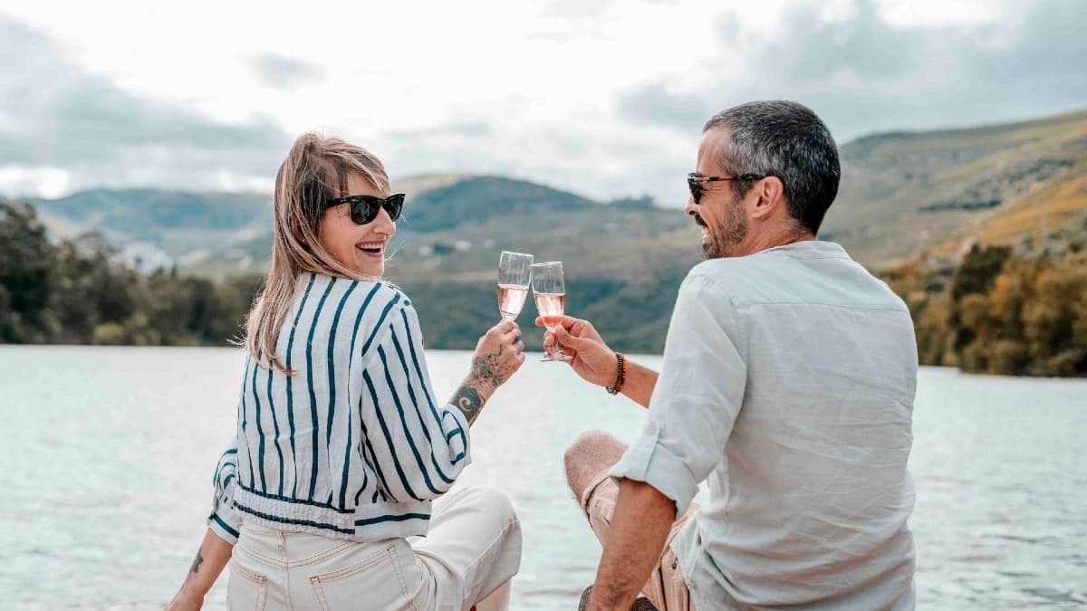 Passeio Privado de Barco Solar no Vale do Douro com Prova de Vinhos