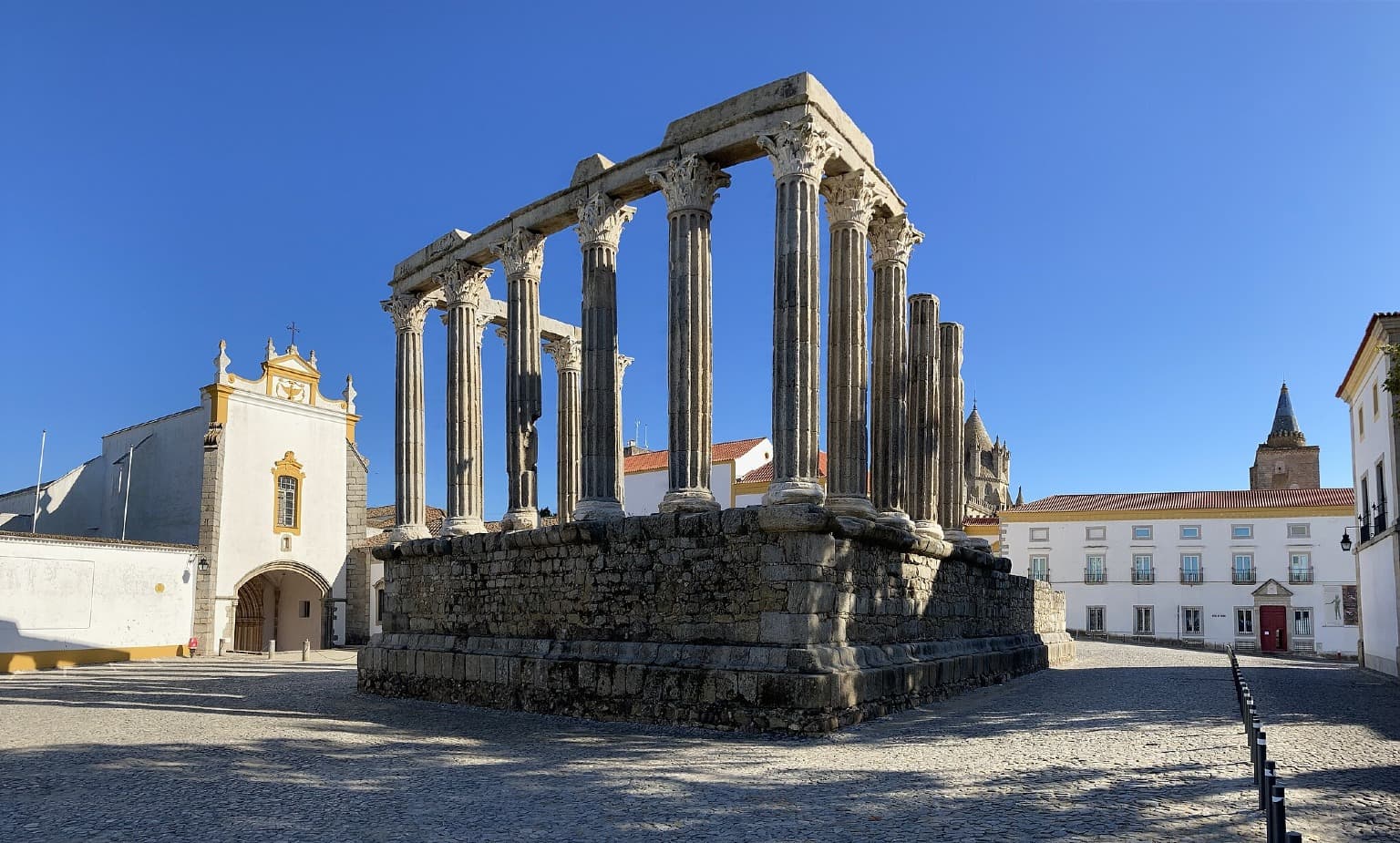 IvQu diana roman temple evora
