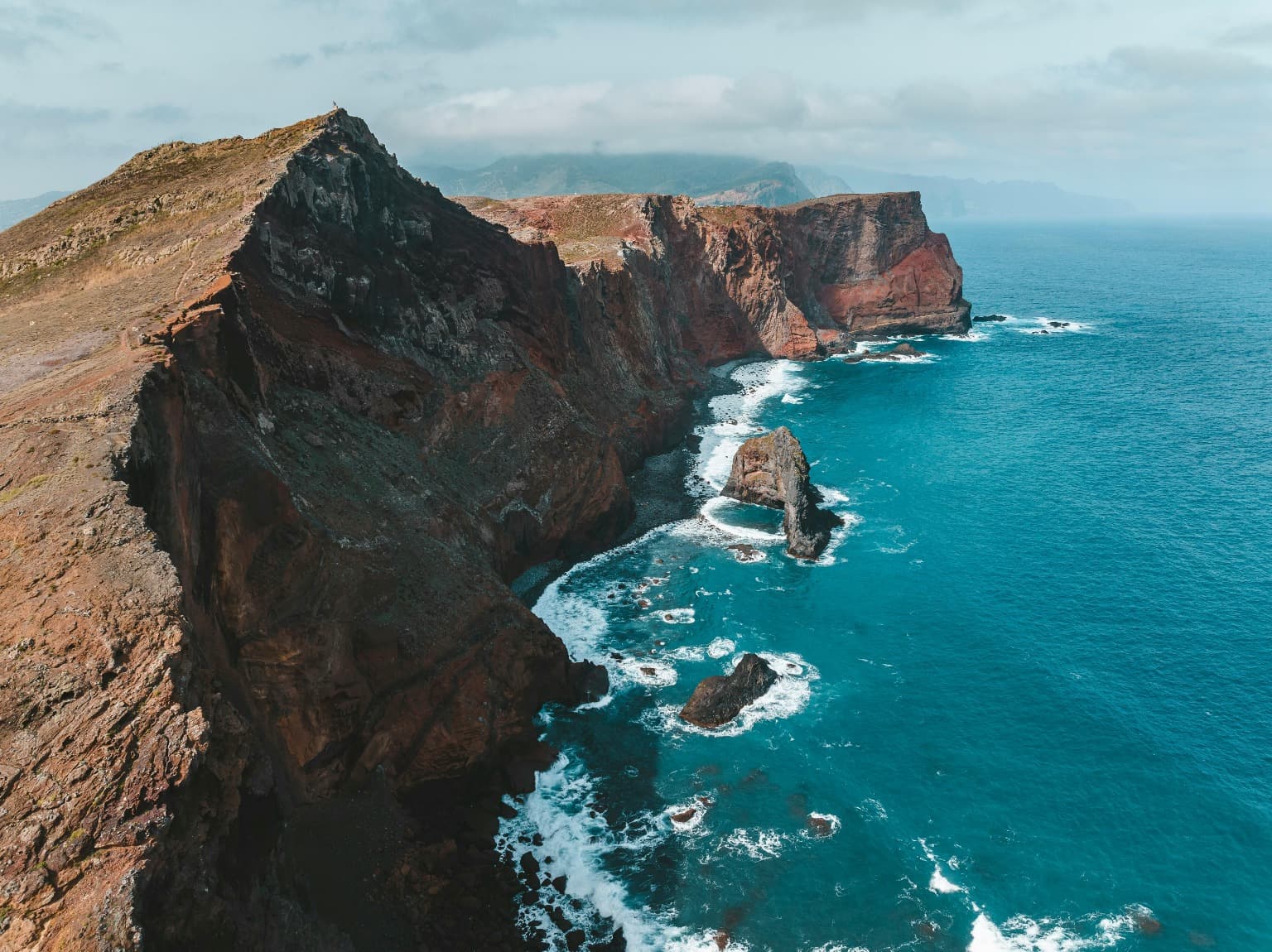 UY0E madeira cliffs