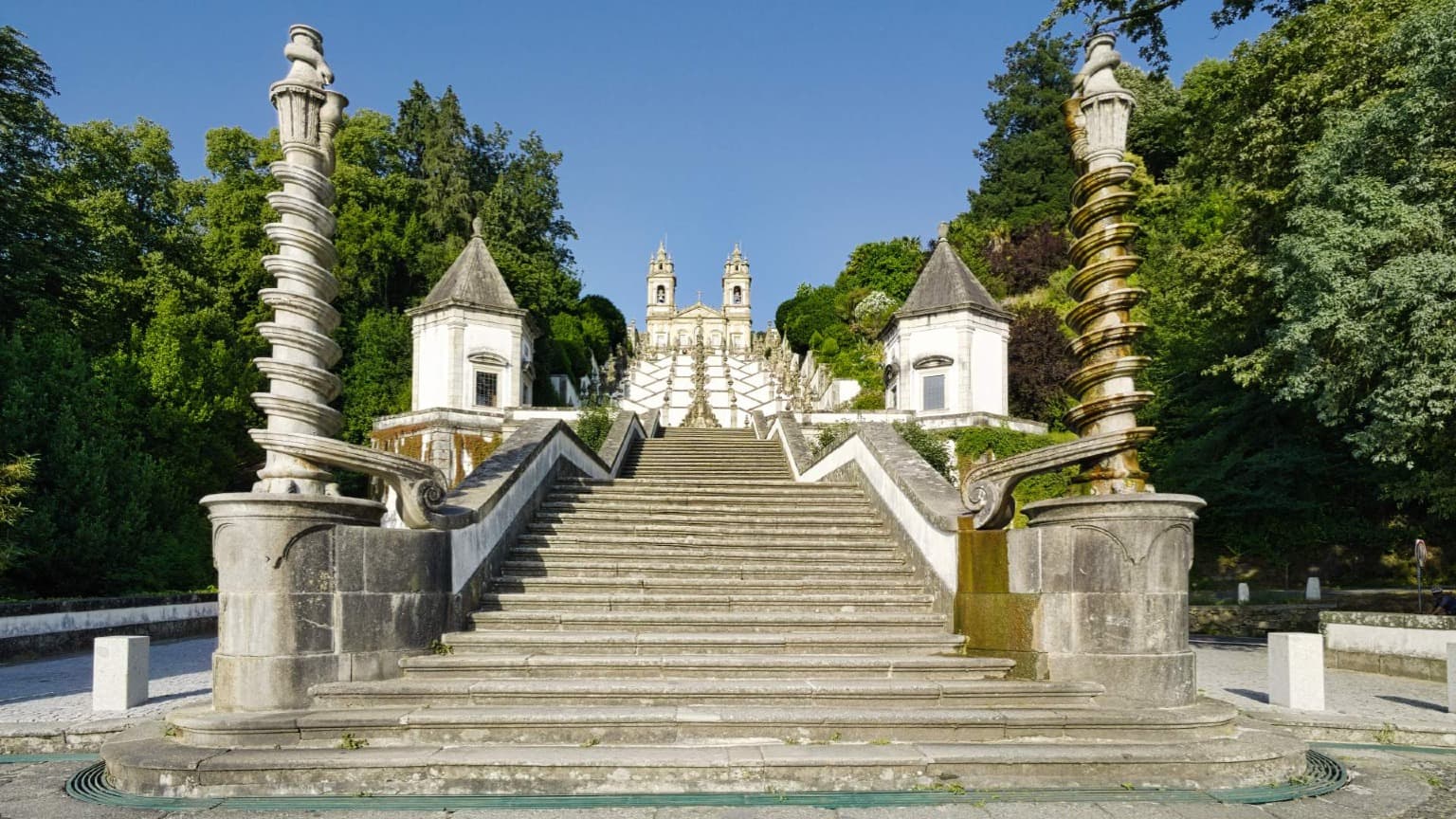 Descubre el Norte de Portugal: Miño, Braga, Guimarães & Vinho Verde