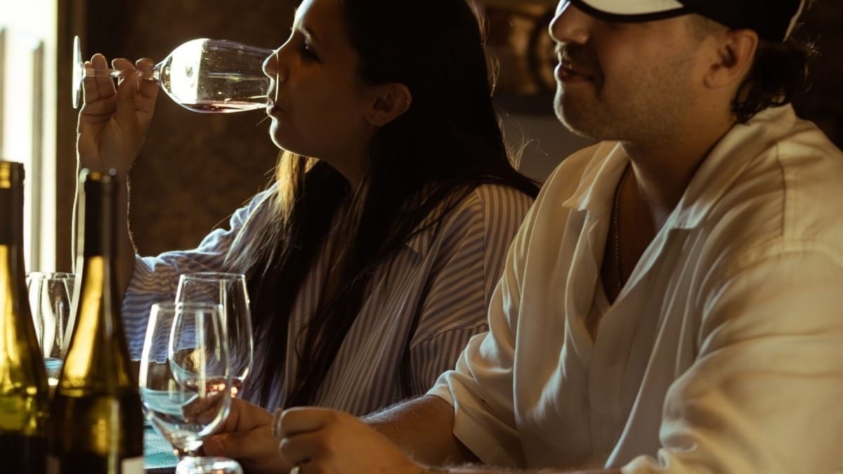 Dégustation de vinho verde dans l'une des fermes | Cooltour Oporto