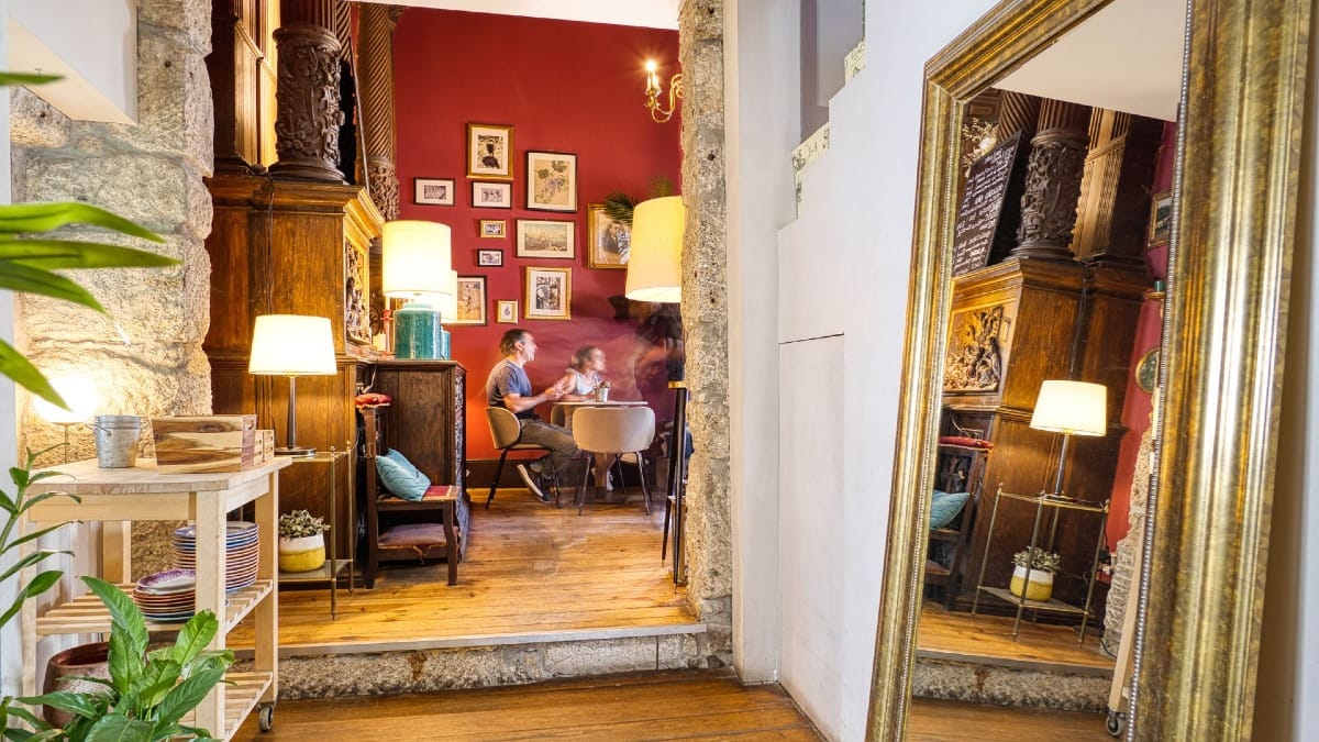 Charming hidden wine bar in Porto with cozy decor and relaxed ambiance for tastings